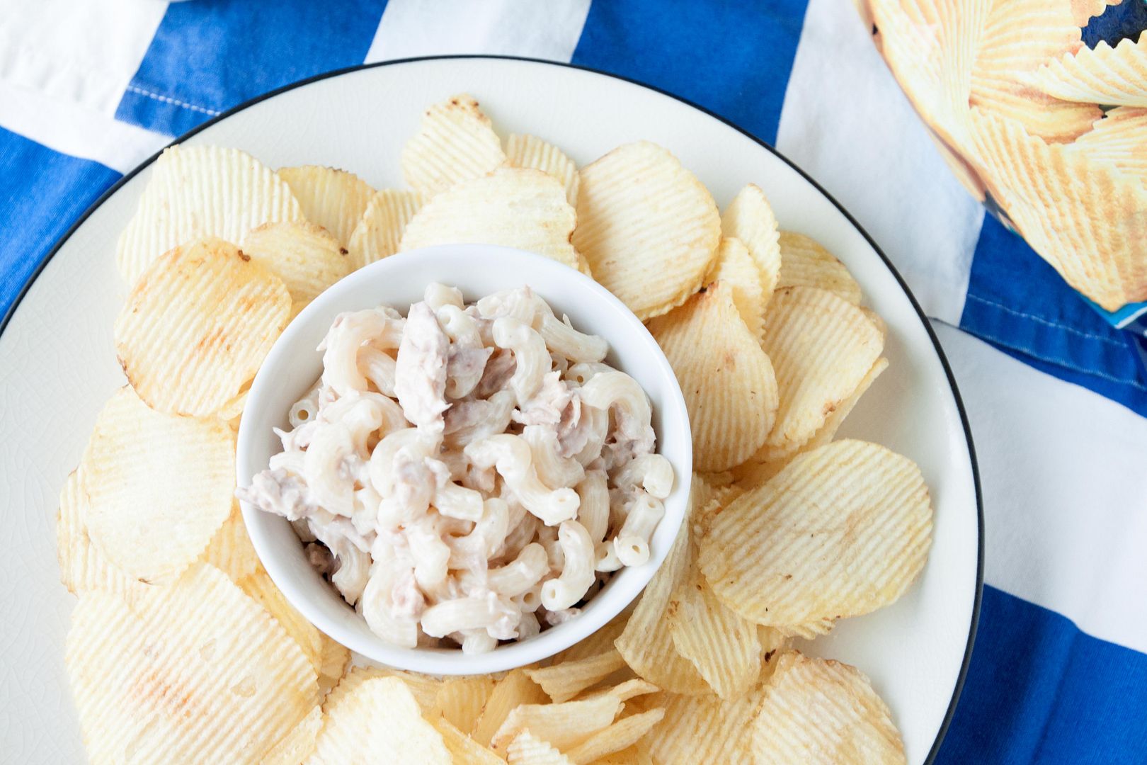 Food Makes Me Happy Canned Tuna + Mayonnaise + Macaroni + Sugar